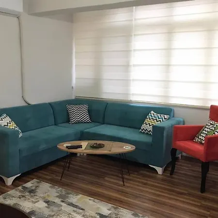 Zevkle Dizayn Edilmis,hijyenik,konforlu Ve Huzurlu דירה